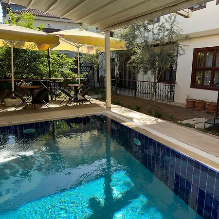 Apartahotel Kaleici Aparts 4*