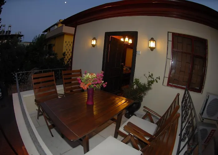Kaleici Aparts 4* أنطاليا