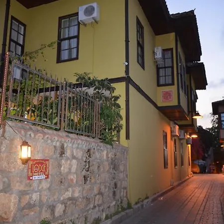 Kaleici Aparts 3* Antalya